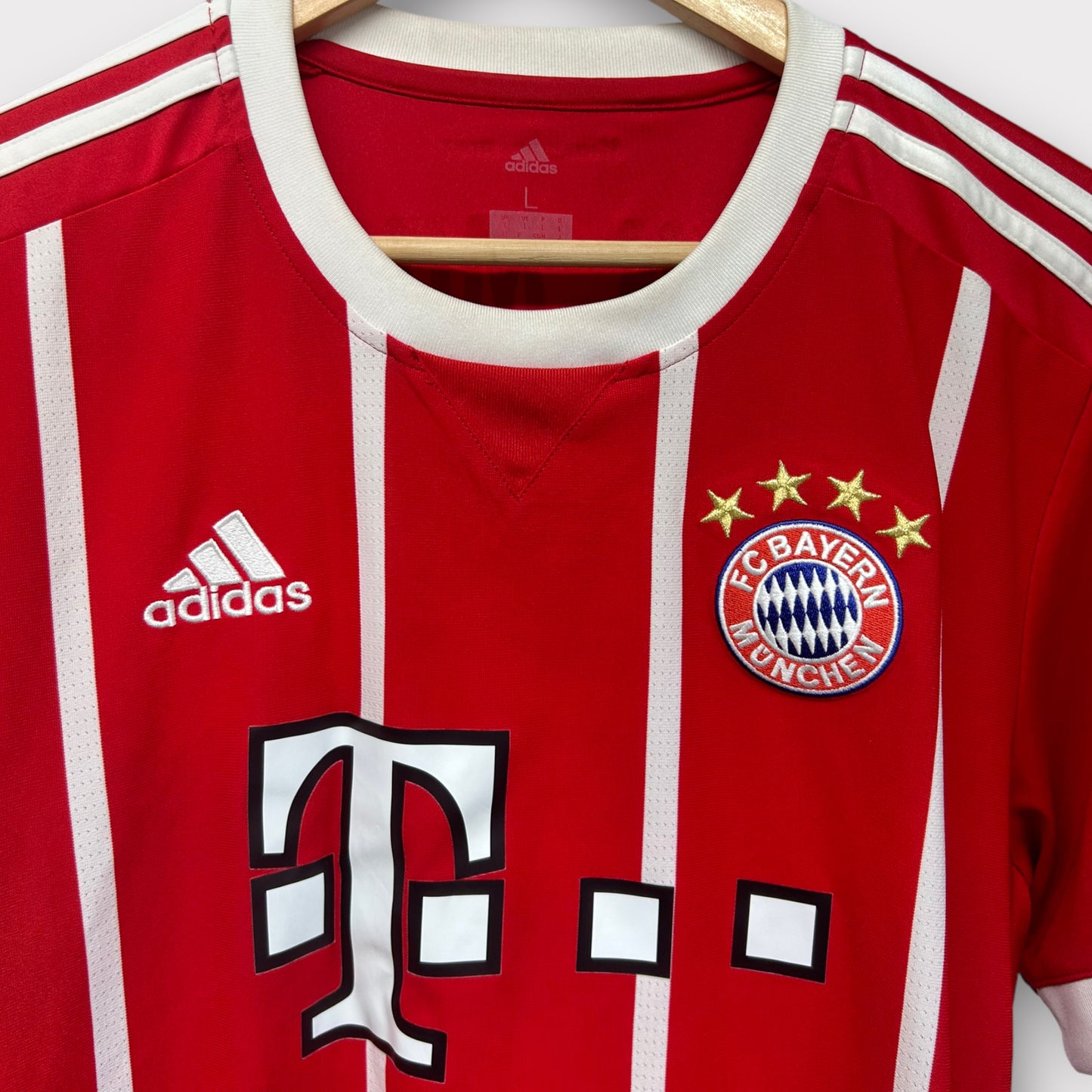 Bayern Munich 2017/18 Home Shirt - Hummels 5 (Large)