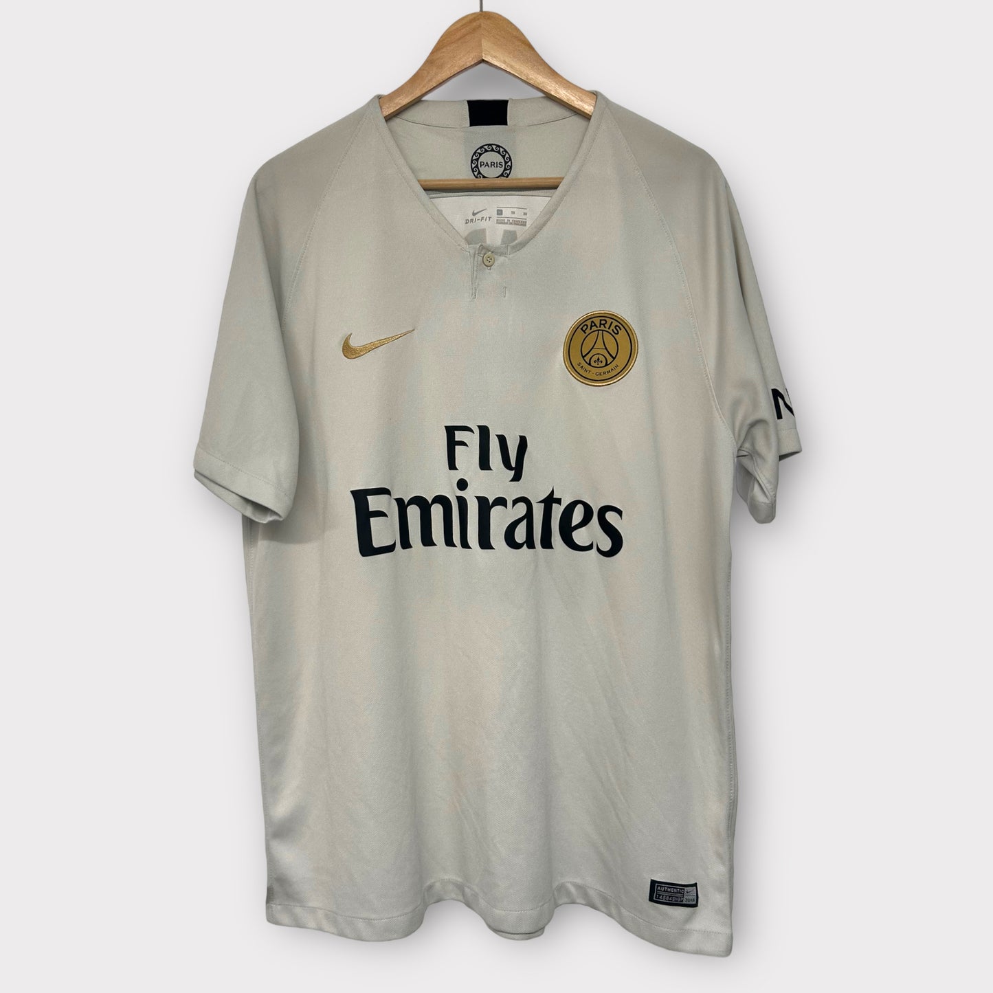 PSG 2018/19 Away Shirt - Mbappe 7 (XL)