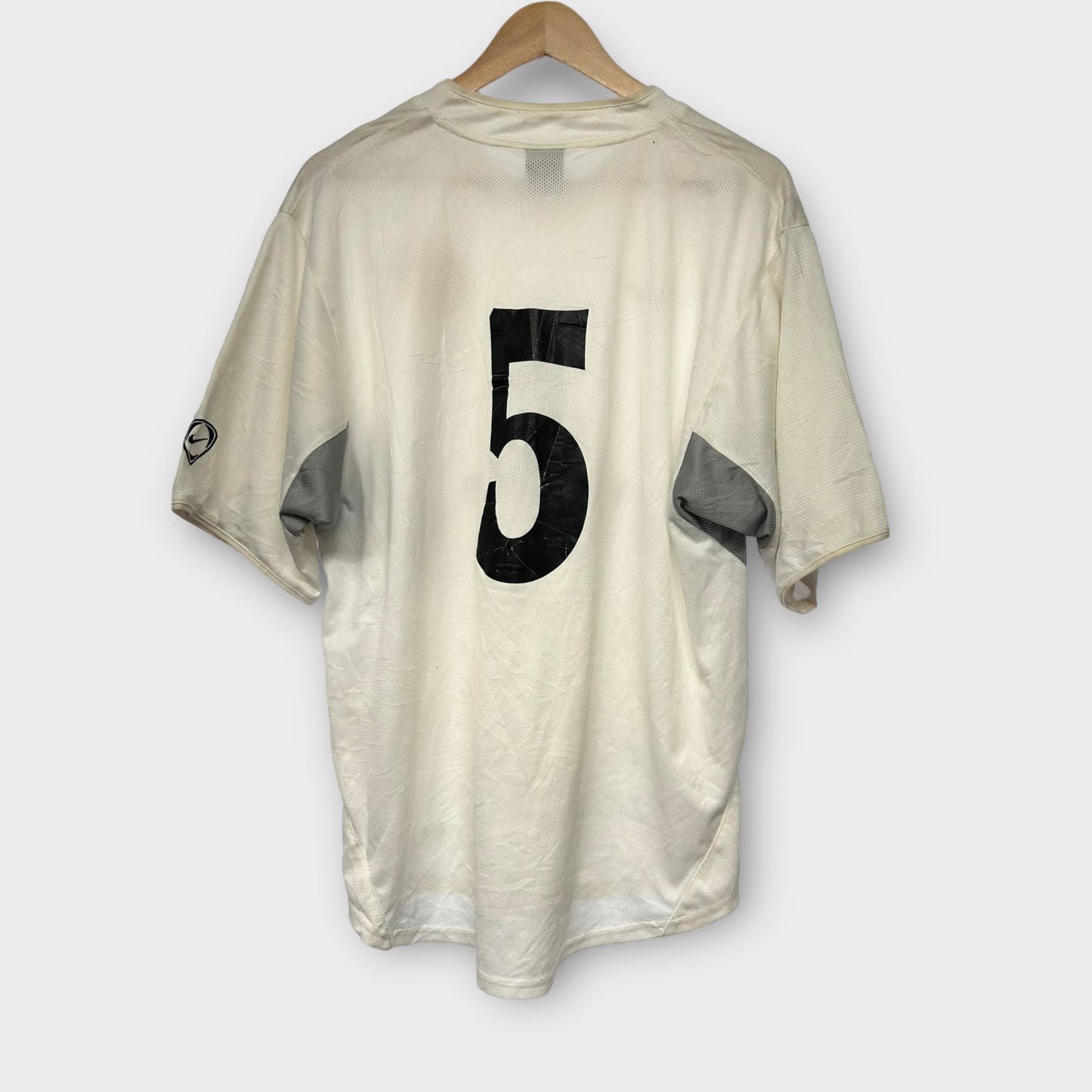 Manchester United 2003/04 - Rio Ferdinand Training Issued Shirt